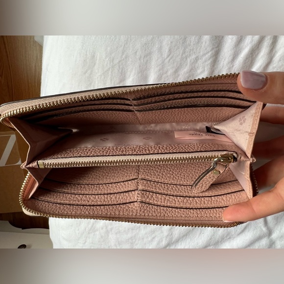 Kate Spade Large Wallet - Picture 6 of 13